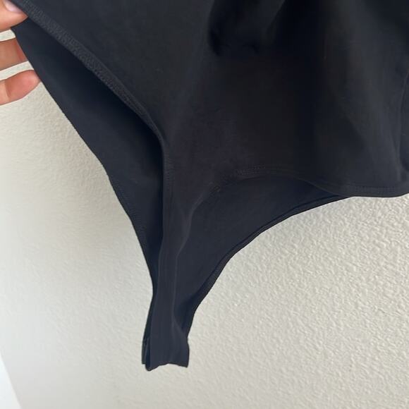 ASOS Design Keyhole Front Strappy Back Low Back Thong Bodysuit Black US 4 - Picture 6 of 7